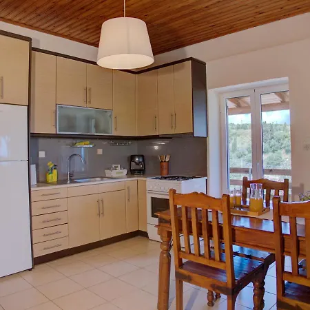 Agia Triada Feriehus Koróni
