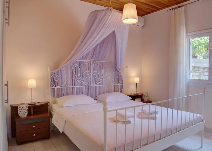 Agia Triada * Koroni (Messinia)